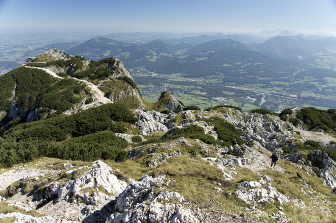 Ausblick vom Salzburger Hochthron zum Geiereck (Seilbahnstation)