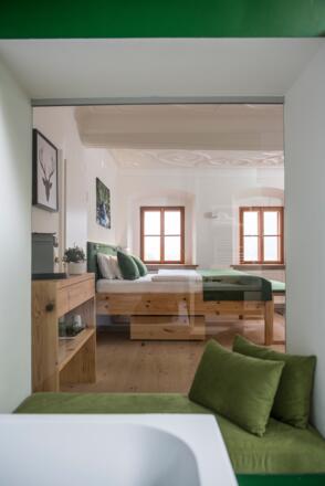 Blick aus dem Bad in die Royal Suite