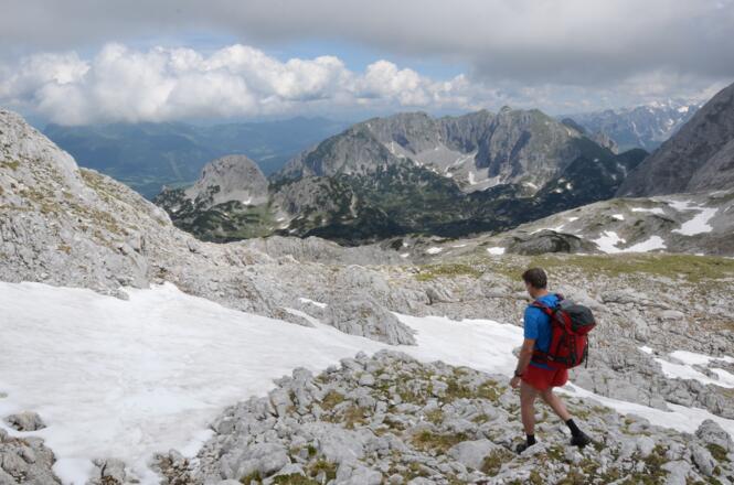 Mühsam , aber schön ist der Abstieg vom Bleikogel Richtung Laufener Hütte.