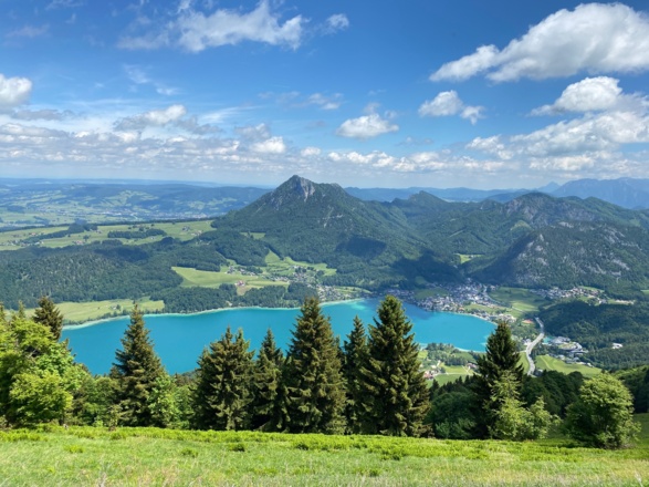 Blick auf den Fuschlsee und den Schober vom Gipfel
