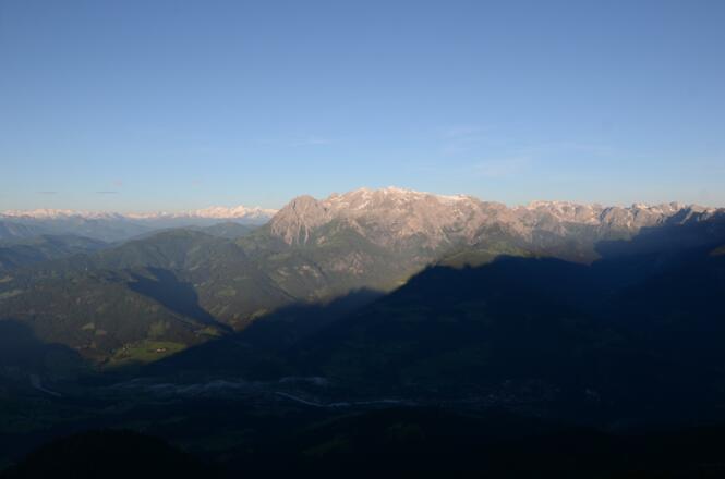 Morgen an der Werfener Hütte mit Blick auf Tauern und Hochkönig