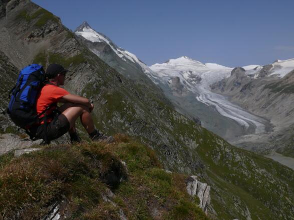 Blick auf Großglockner und Pasterze nahe der Stockerscharte