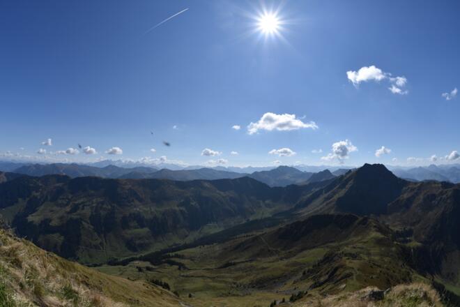 Panoramablick von der Henne nach Süden auf das Gipfelprogramm der folgenden Tage