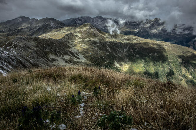 Ein magischer Ort: der Gipfel der Annaruhe. Blick nach Nordwesten Richtung Seebachhöhe.
