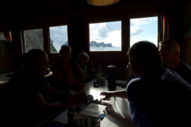 In der Hütte