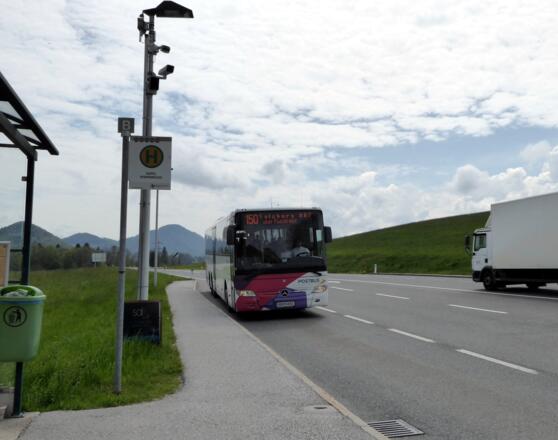 Im ausgezeichneten Viertel- oder Halbstundentakt (So., Feiertag) fahren die Busse retour.