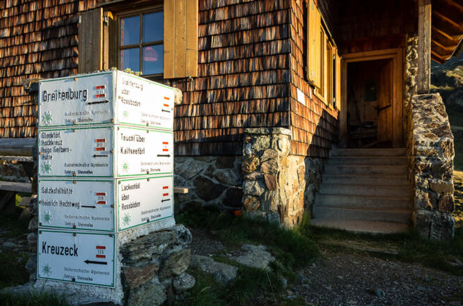 Vor der Feldnerhütte.