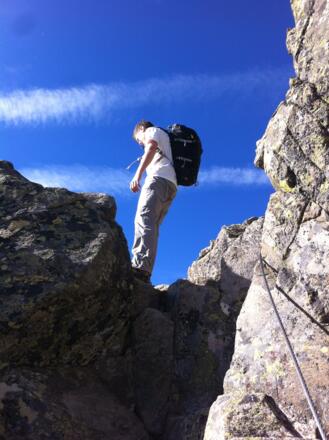 zum Teil sind Stahlseilversicherungen vorhanden