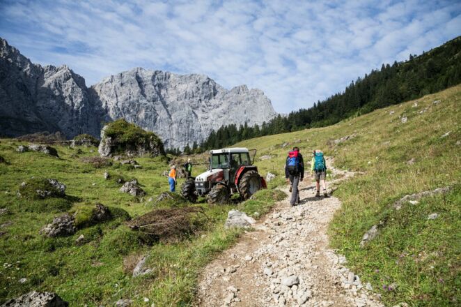 Von der Lamsenjochhütte zur Falkenhütte