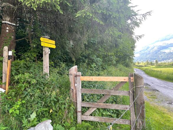 Von hier geht´s auf einer alten Straße weiter