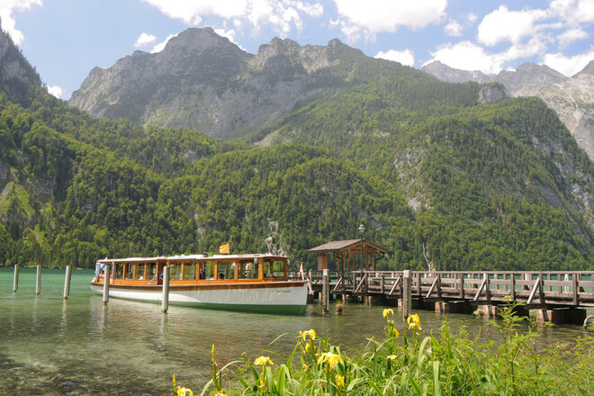 Fernradweg Bodensee-Königssee-Radweg Bootsfahrt auf dem Königssee