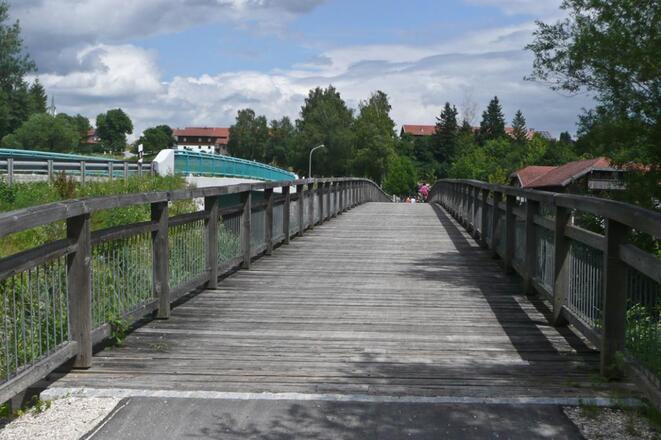Radbrücke zwischen Waginger und Tachinger See