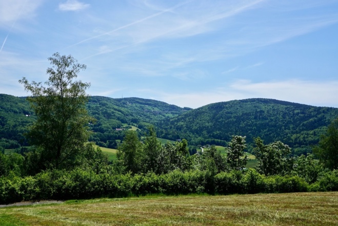 Blick vor der Abfahrt nach Sondorf nach Langfurth und Brotjaklriegel