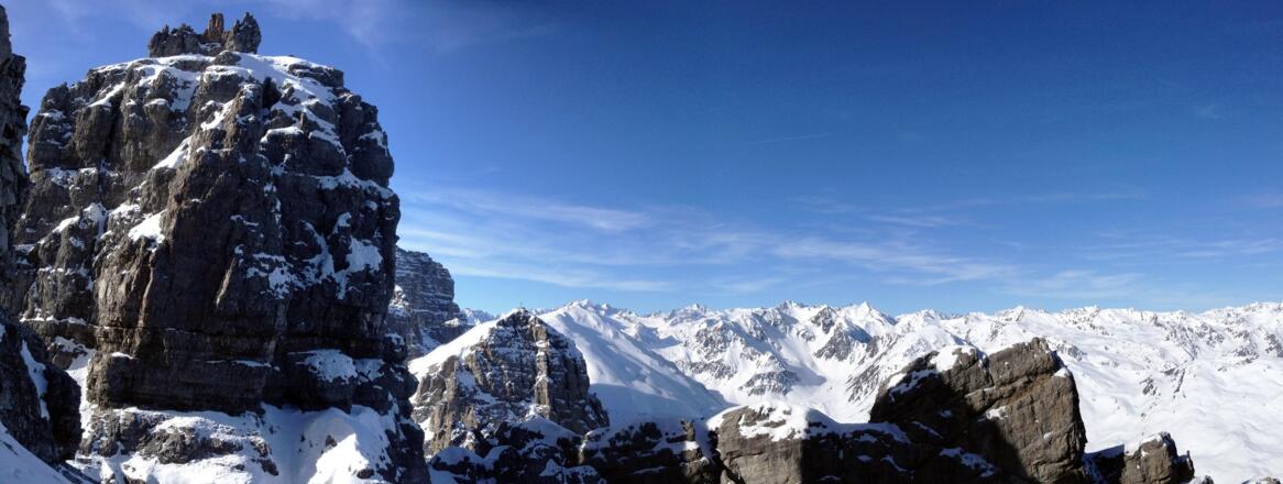 Ausblick vom Beginn des Klettersteigs auf der Nordseite des Steingrubenkogels.