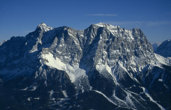 Blick vom Gipfel  zur Zugspitze