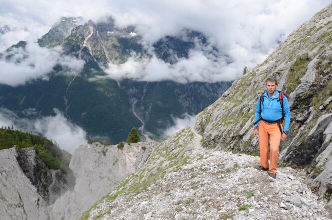 Am Hochkogelsteig; Wolken ziehen um den Hochkönig