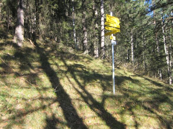 zahlreiche Wegweiser machen die Orientierung einfach