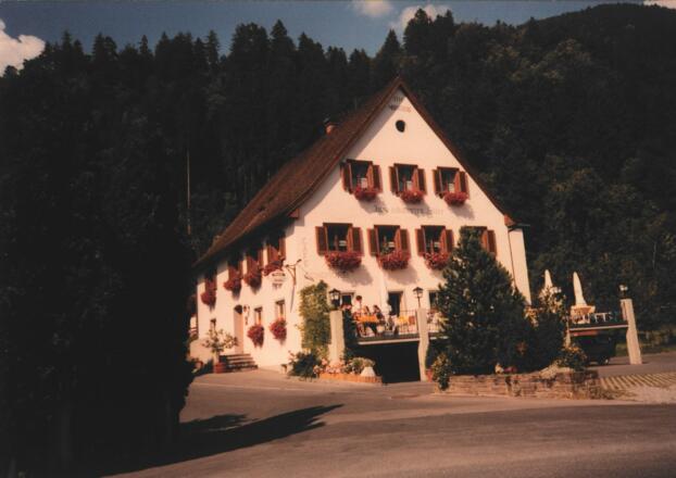 Gasthaus Adler nach der Renovierung im Jahr 2000