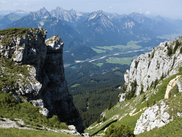 Pfundige Berggegend in Gipfelnähe