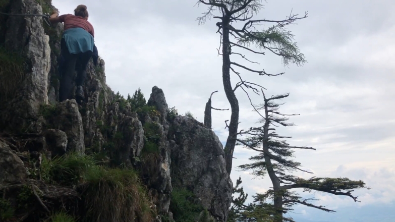 Auf dem letzten Teilstück vor dem Rauhen Kopf müssen auch die Hände eingesetzt werden