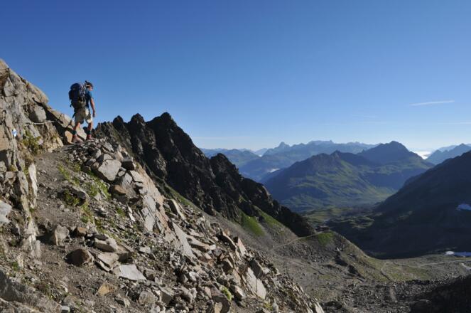 Aufstieg zur Seelücke, Blick zur Saarbrücker Hütte