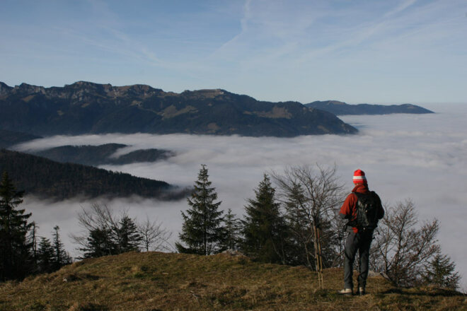 Blick vom Gipfel auf den Isartal-Nebel.