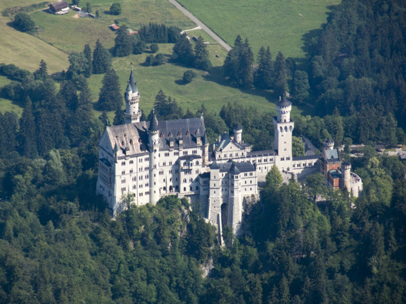 Teleblick vom Gipfel nach Neuschwanstein
