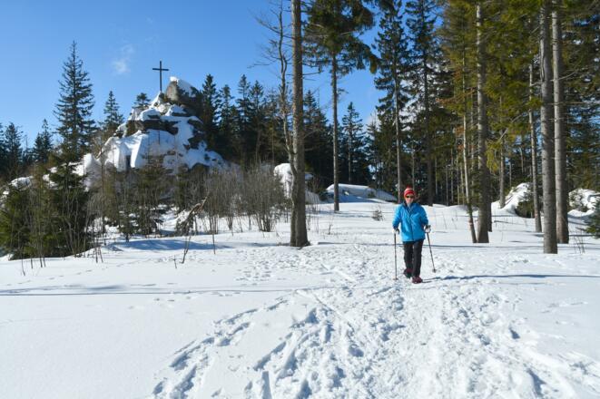 wir verlassen die Teufelsschüssel und wandern weiter zur Forststraße