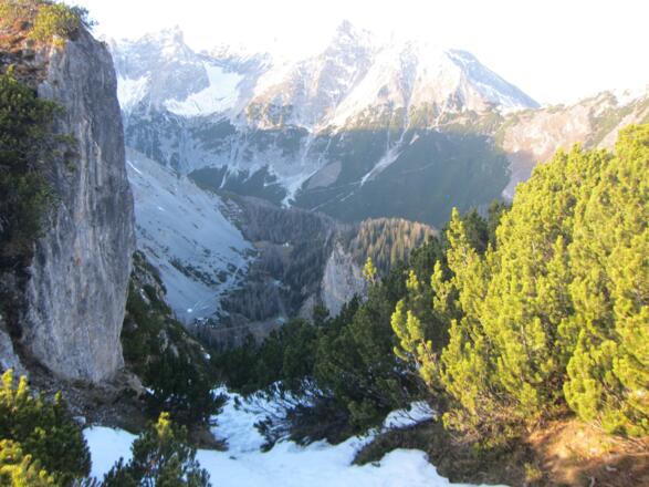 Blick vom Grat ins Halltal