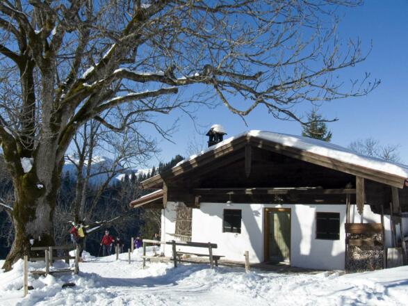 Beim Aufstieg kommt man an der malerischen Talalm vorbei.