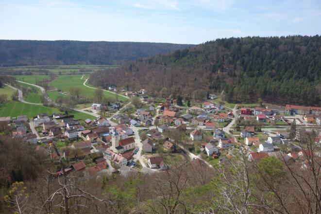 Vom Breitfelsen hinab nach Mühlbach
