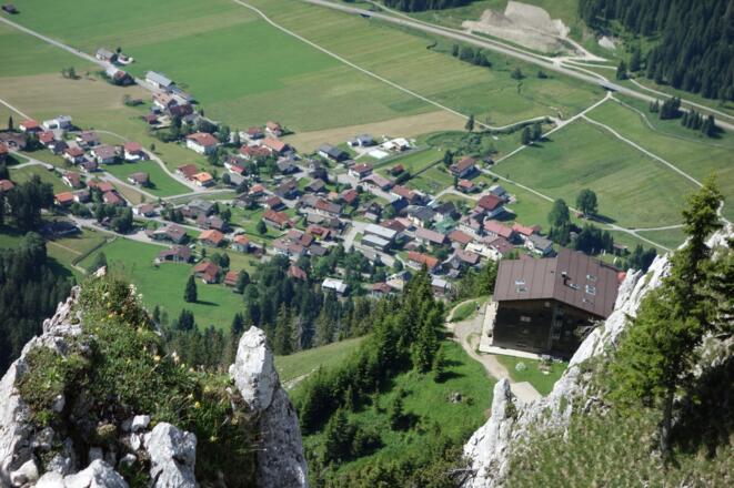 Tiefblick nach Nesselwängle