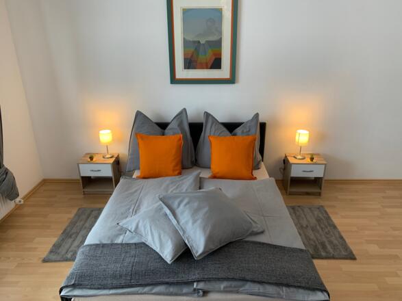 Schlafzimmer (Wohnung 1)