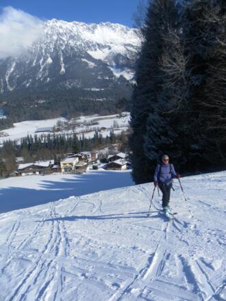 die letzten Häuser von Scheffau vor Wildem Kaiser