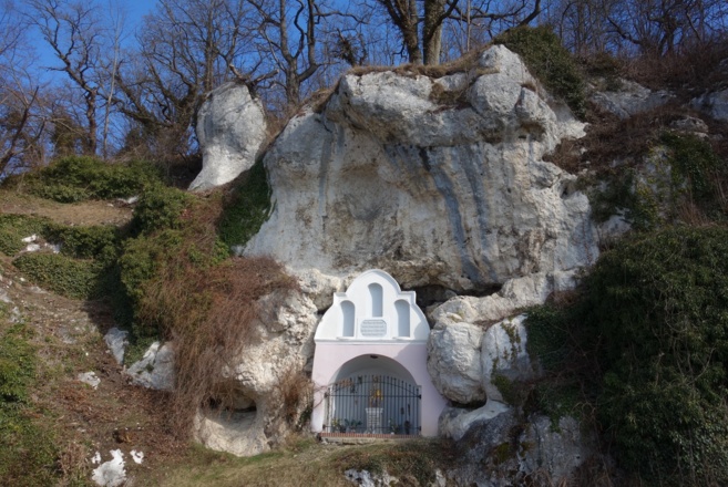 Aussichtsfelsen von unten