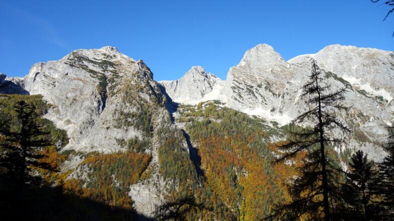 Aussichtspunkt ~1280m mit Hochkasten, Temlberg Spitzmauer und Priel