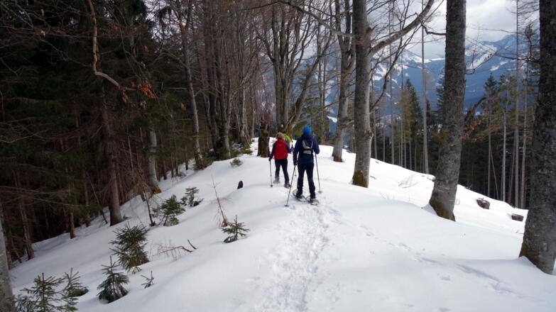 Am beginnenden Ostgrat absteigen