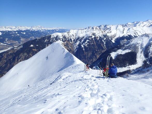 Aussichtsreicher Rastplatz etwas oberhalb der Geigescharte