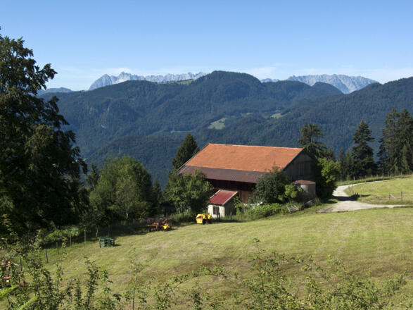 Die erste Einkehrmöglichkeit besteht in der Agergschwendalm ...