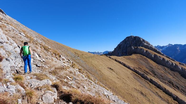 Den Gipfel der Roten Wand im Blick