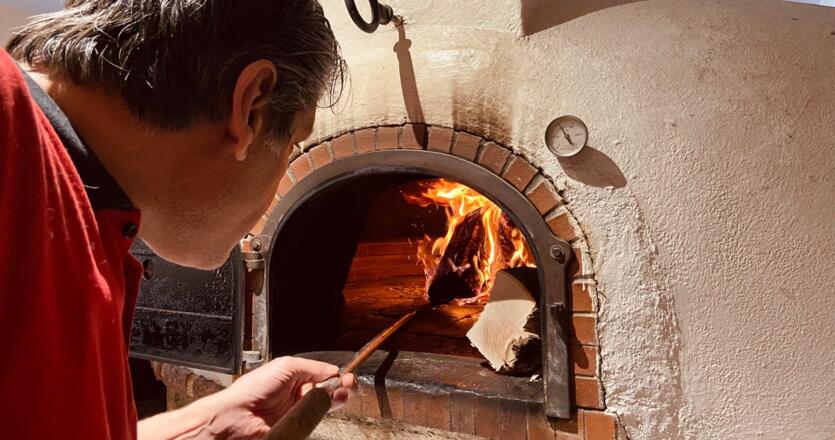 Holzofen Pizzeria Aytex