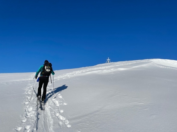 Das Gipfelkreuz in Sichtweite