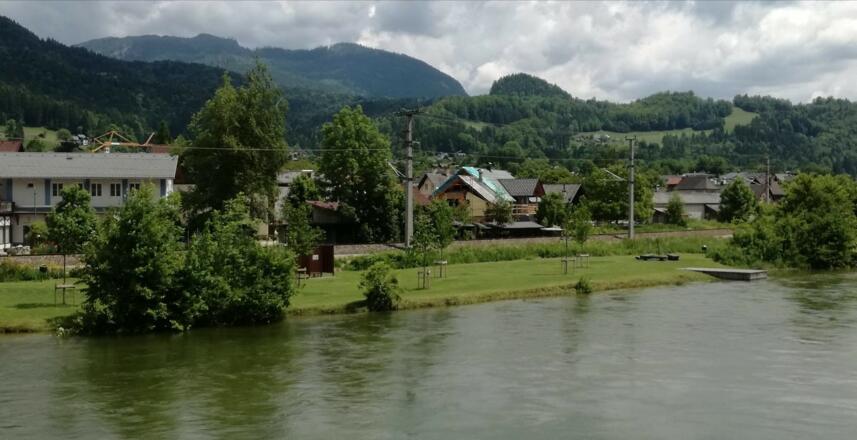 Badeplatz an der Traun in Bad Goisern am Hallstättersee