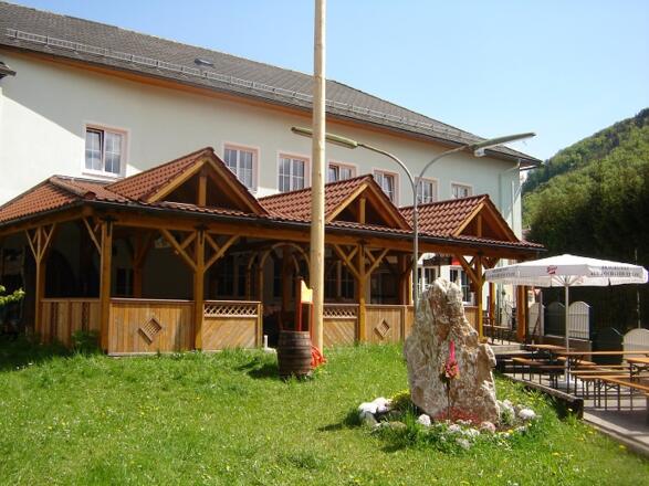 Gasthaus \"Wirt im Dorf\"