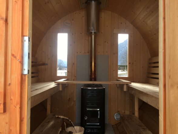 Saunafass - Mobile Sauna Innenansicht in Bad-Goisern am Hallstättersee