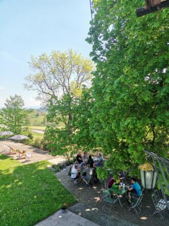 02_froehliche-aussicht_allgaeude