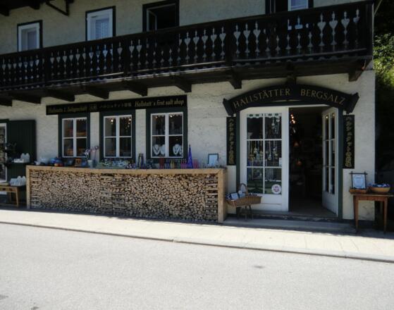 Glasschleiferei Hochhauser in Hallstatt auf der Seestraße