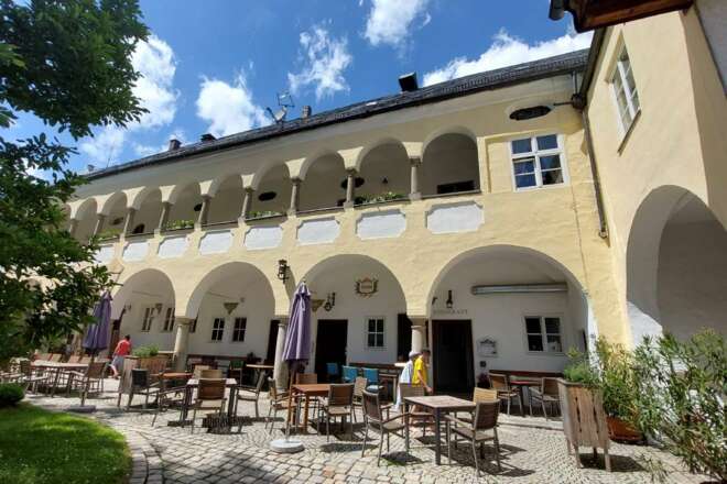 Schloss Hart