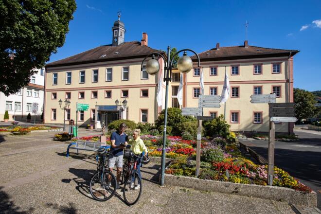 Mittelpunkt der Route / Tourist-Information Bad Orb