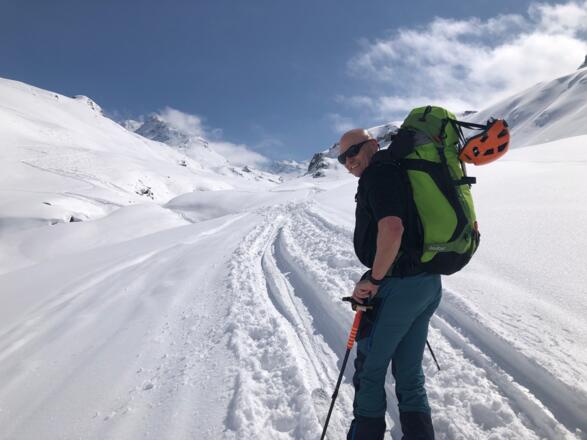 Nach dem ersten steileren Aufschwung im Bieltal
